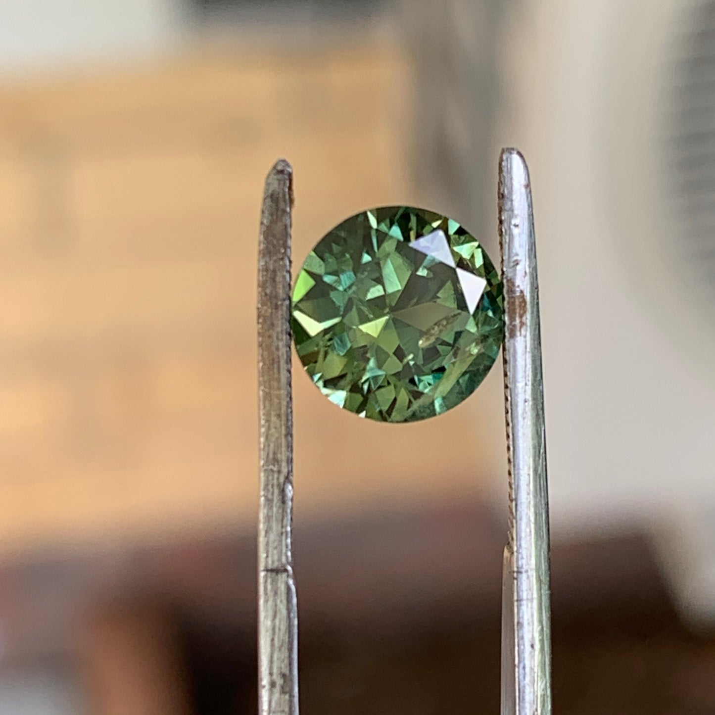 1.85ct green Round Sapphire - unheated