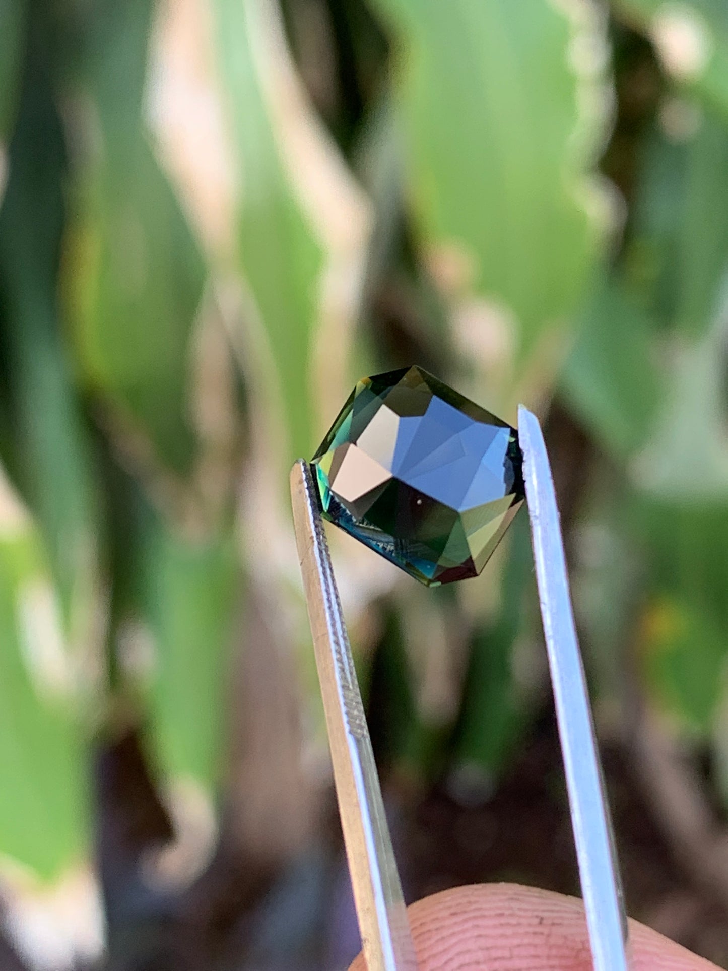 4.15ct Deep Blue Australian Sapphire heated
