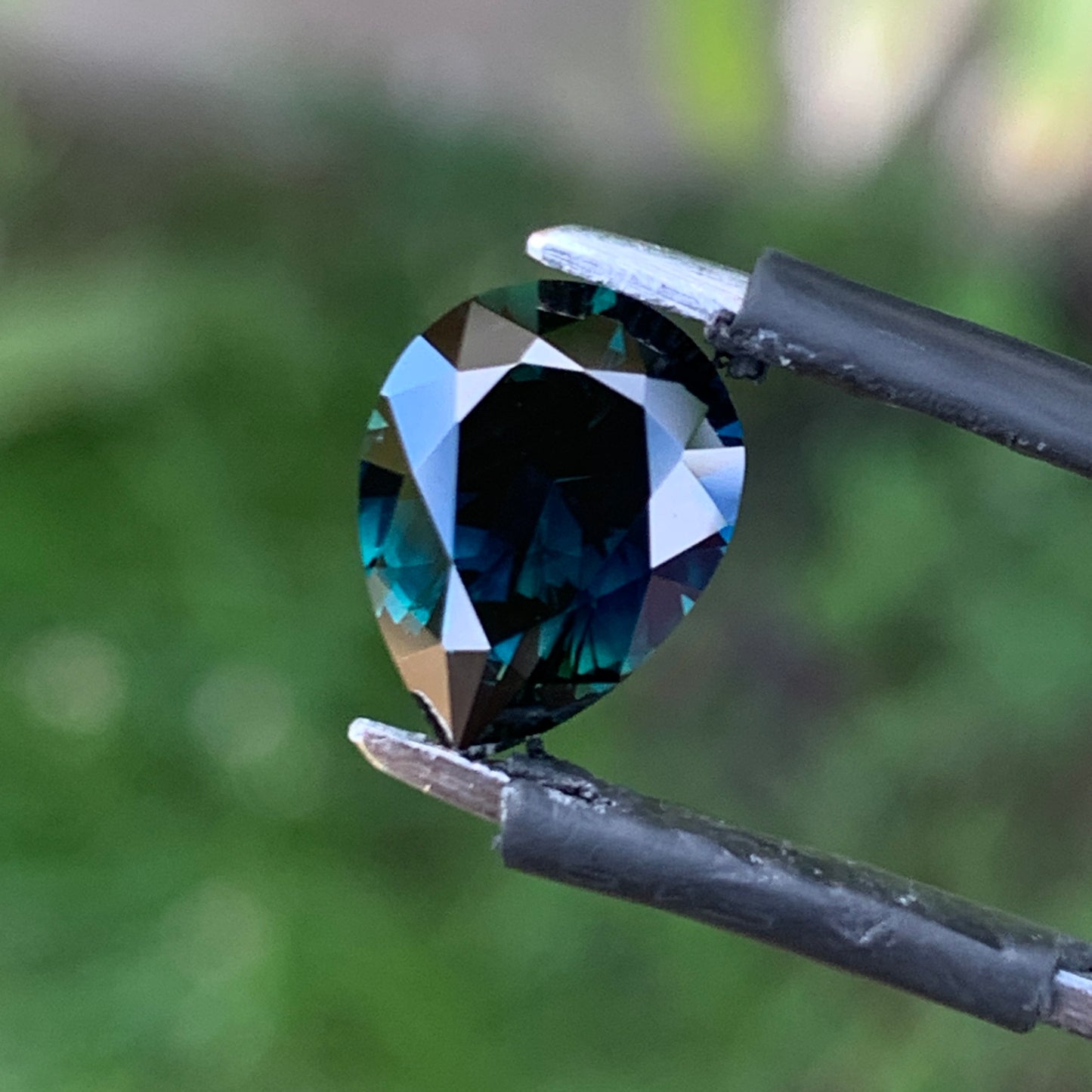 2.7ct Pear shape Blue Australian sapphire