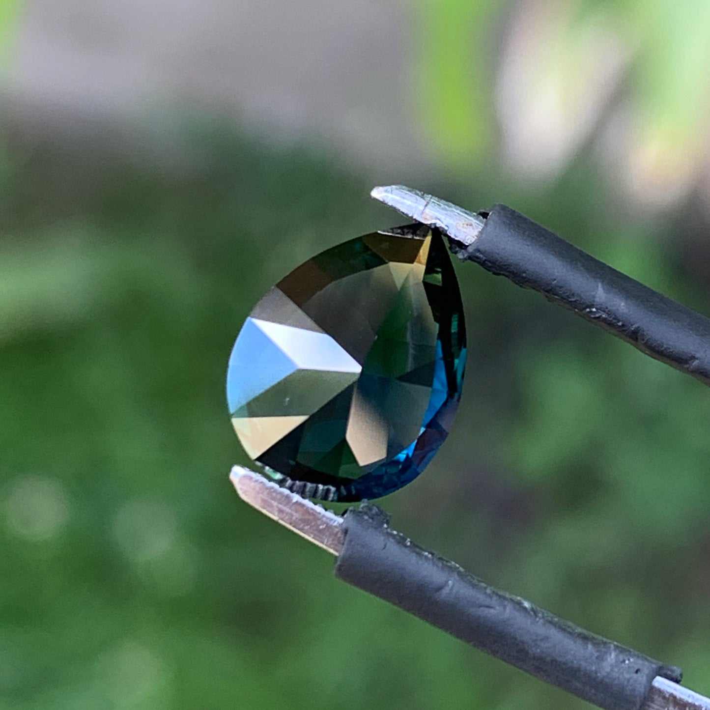 2.7ct Pear shape Blue Australian sapphire