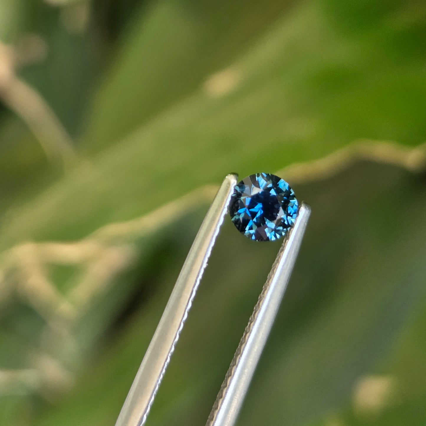 .68pt australian sapphire - unheated round