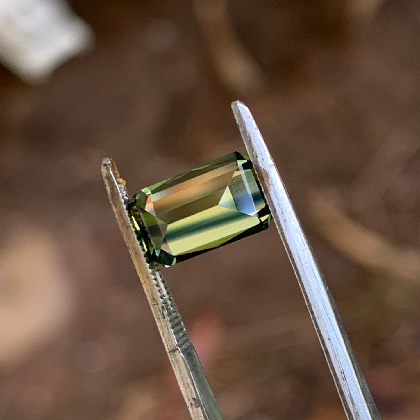 2.34ct forest Green emerald cut Sapphire unheated