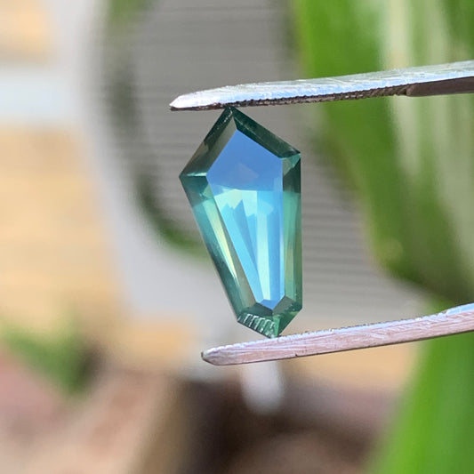 3.25ct Kite shaped opalescent green sapphire - australian unheated