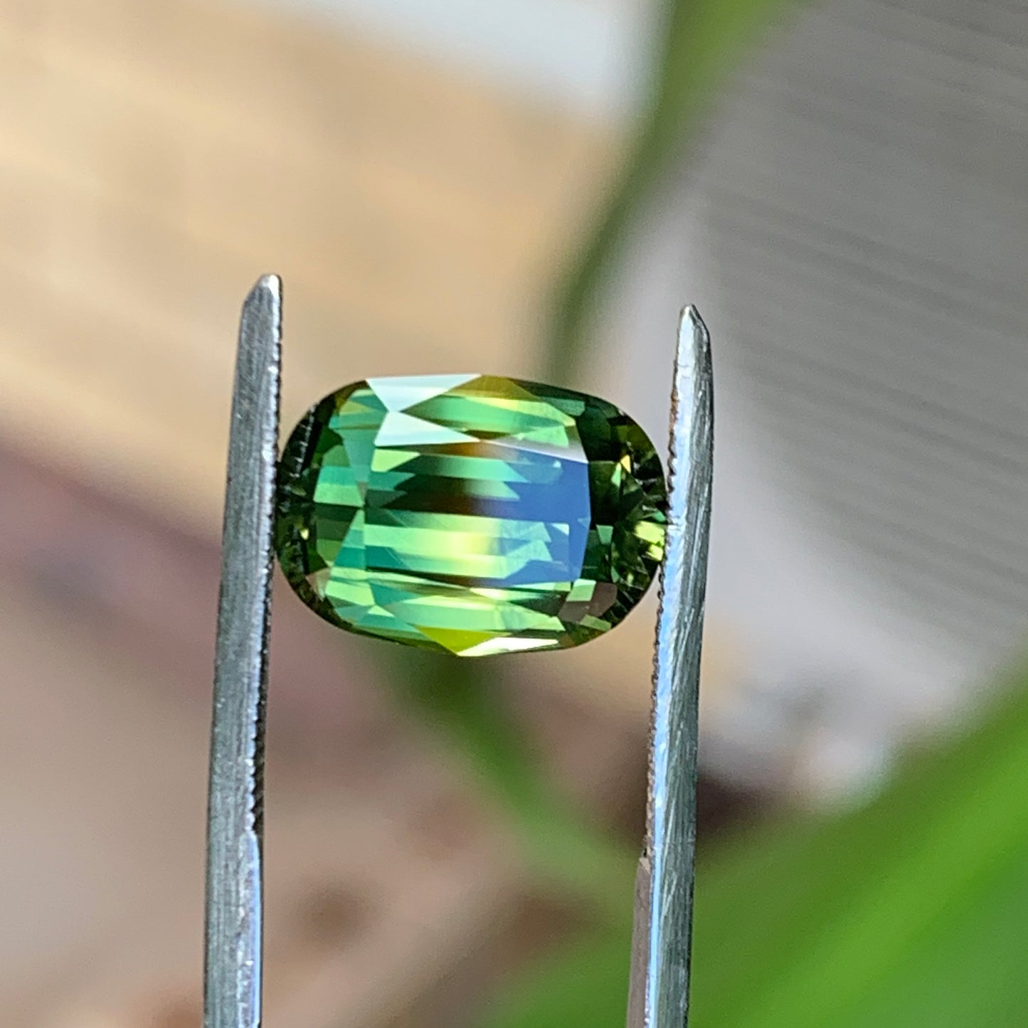 3.2ct wattle Parti Australian Sapphire - unheated