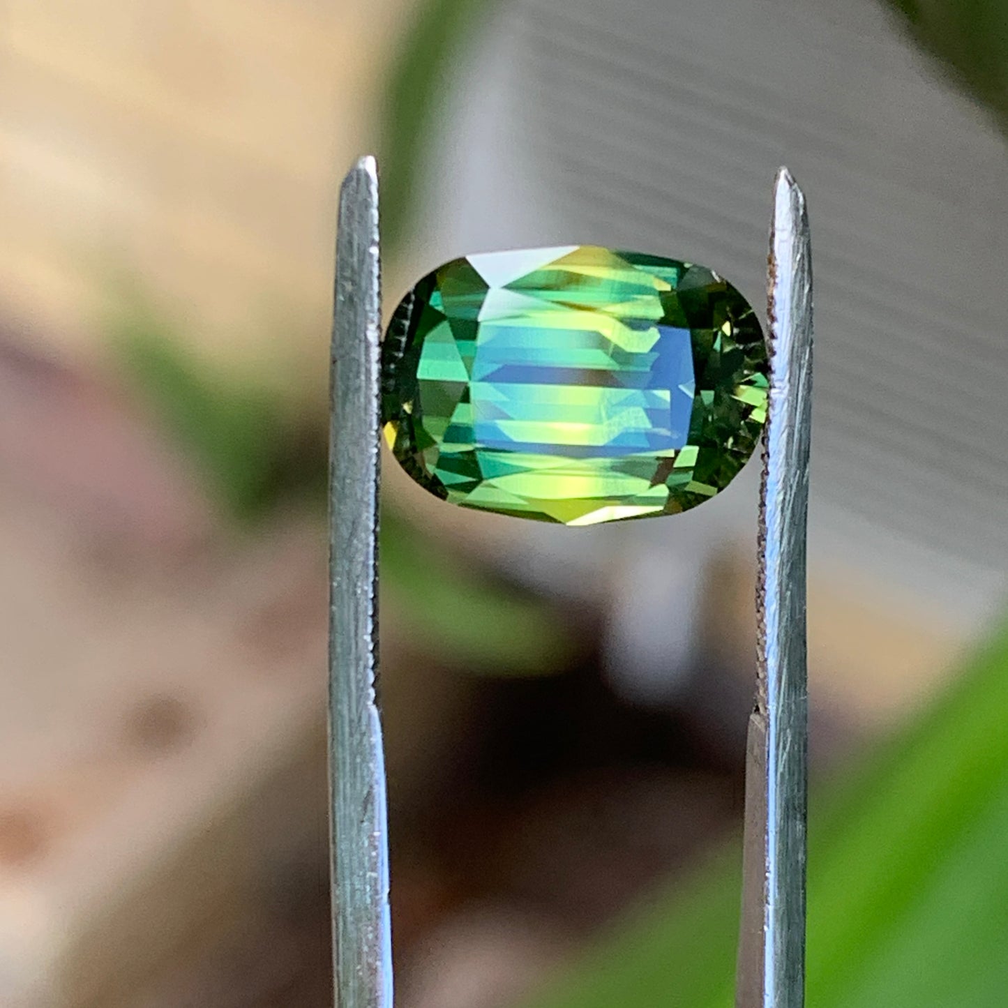 3.2ct wattle Parti Australian Sapphire - unheated