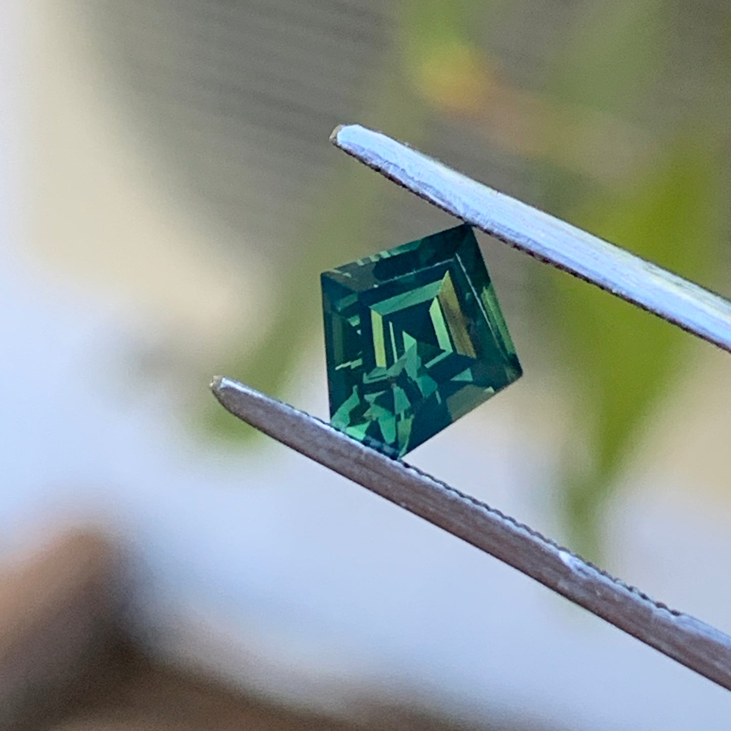 .96pt Freeform Australian Sapphire - opalescent unheated