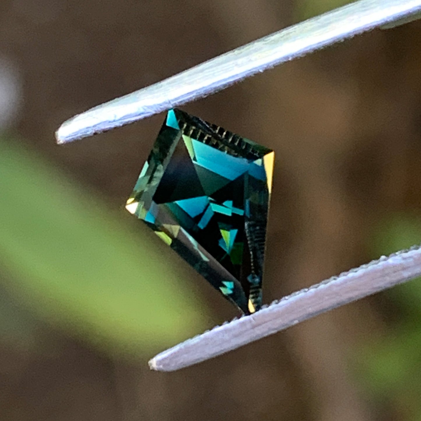 1.3ct Teal Australian Sapphire kite shape - unheated
