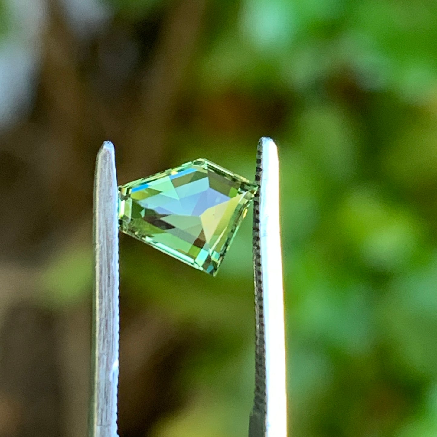 0.9pt Freeform Australian Parti sapphire - unheated