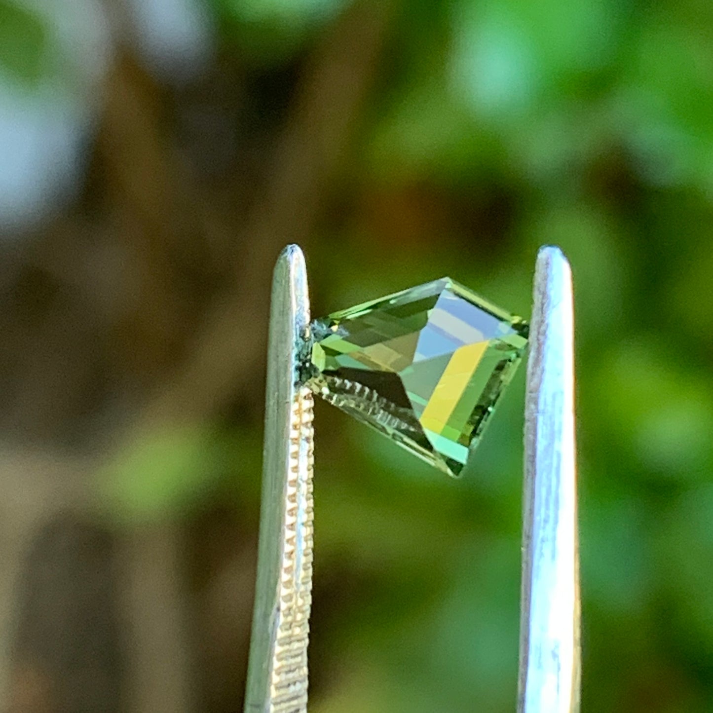 0.9pt Freeform Australian Parti sapphire - unheated