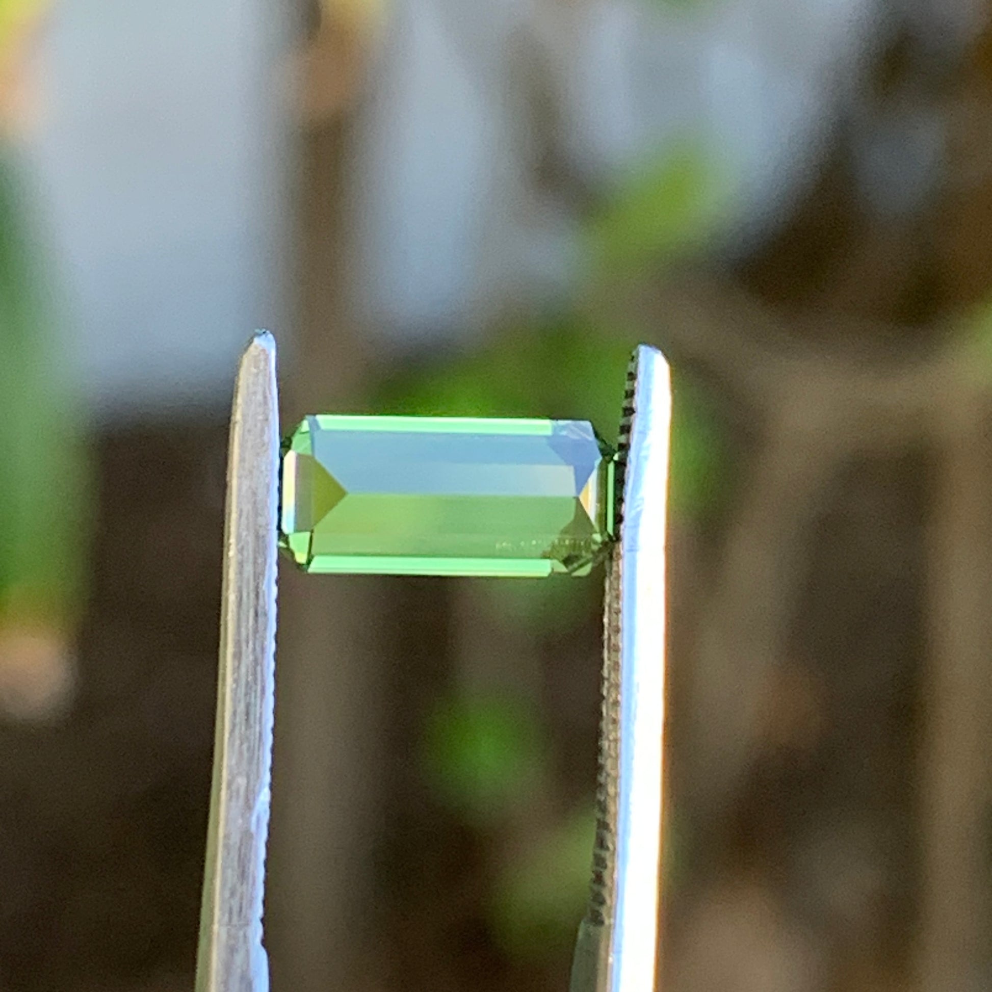 0.91ct Green Emerald Australian Sapphire Unheated - Rear View