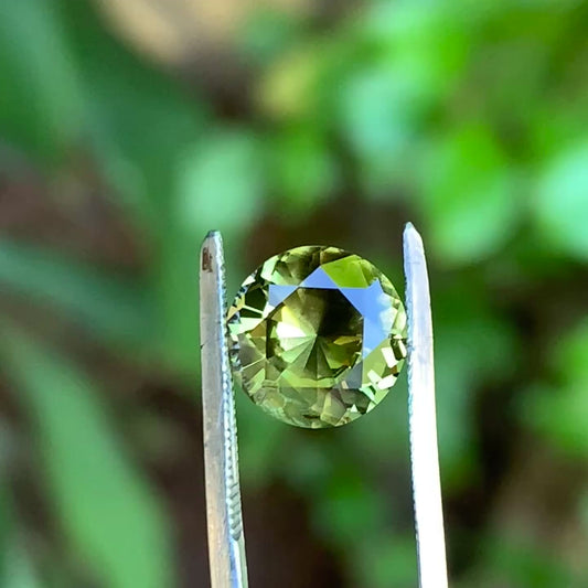 2.42ct round Yellow Parti Sapphire - unheated